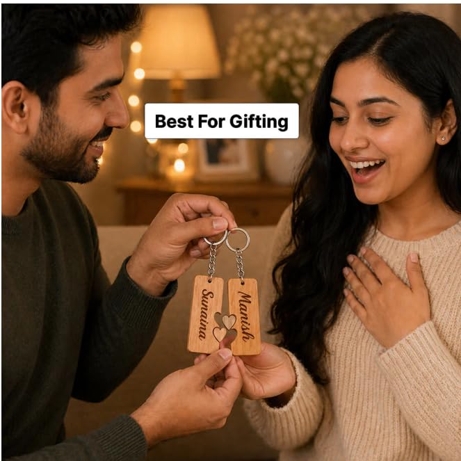 Darak Personalized Couple Wooden Keychain Custom Name Heart 2x2.5